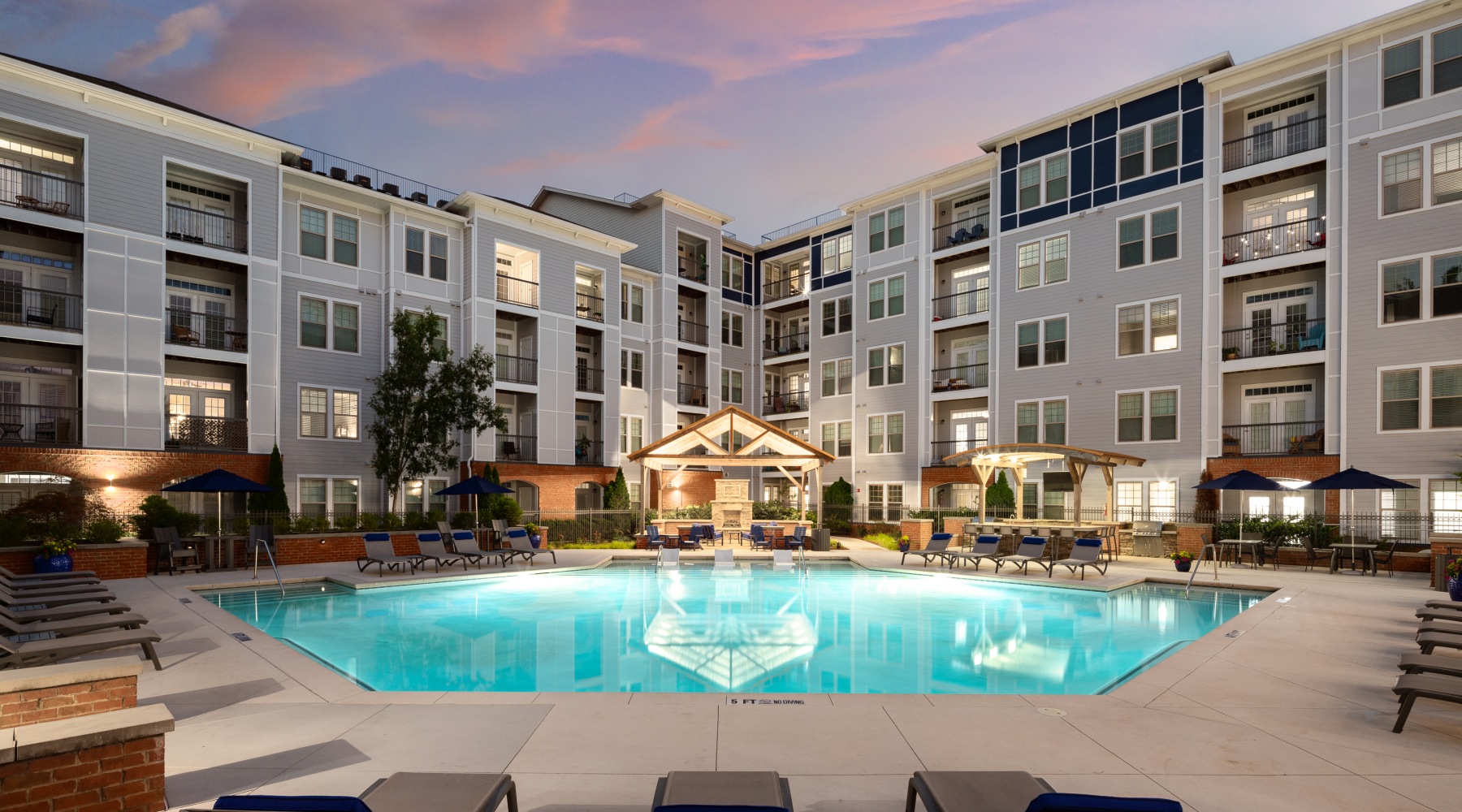 Avanti Brookhaven Avanti Brookhaven